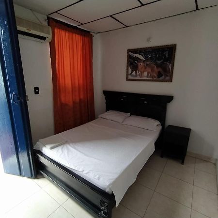 Hotel Andalucia Inn Santa Marta  Kültér fotó