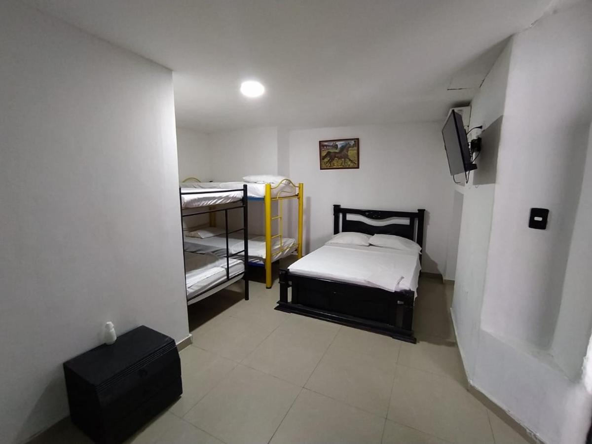 Hotel Andalucia Inn Santa Marta  Kültér fotó